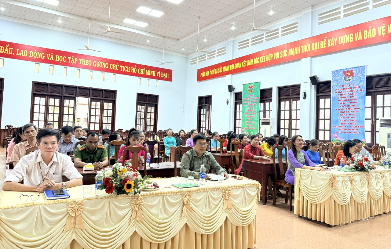 Các đại biểu tham dự lễ tọa đàm